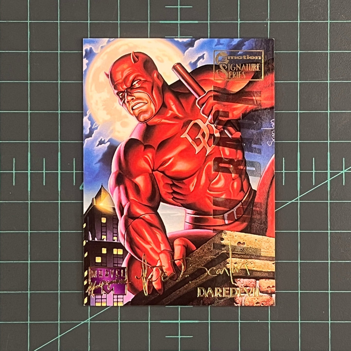 27 Daredevil | Scanlan | E - Motion Signature Series | 1995 | Marvel Masterpieces | Trading Card - RetroguySA