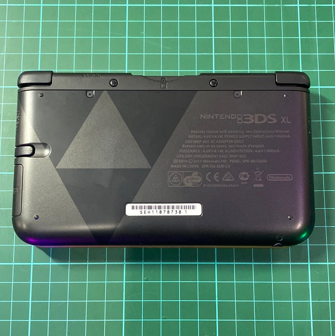Nintendo 3DS XL Zelda Link Between Worlds Limited Edition | 3DS XL | Gold and Black | Used Handheld Console - RetroguySA