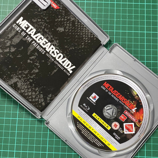 Metal Gear Solid 4 : Guns of the Patriots | PS3 | Platinum | Playstation 3 | Used Game - RetroguySA