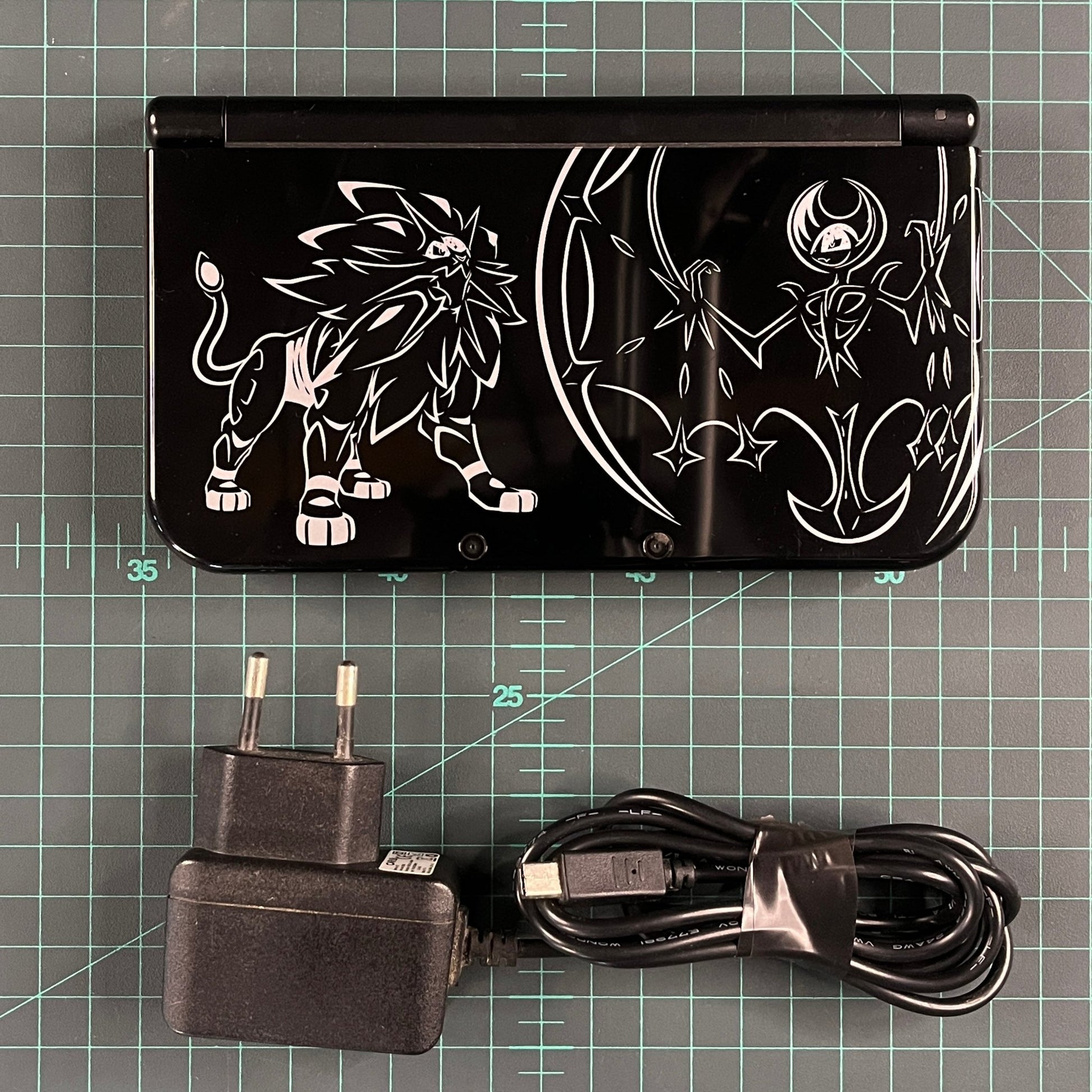 New Nintendo 3DS XL Solgaleo Lunala Black Edition | 3DS XL | Used Handheld Console - RetroguySA