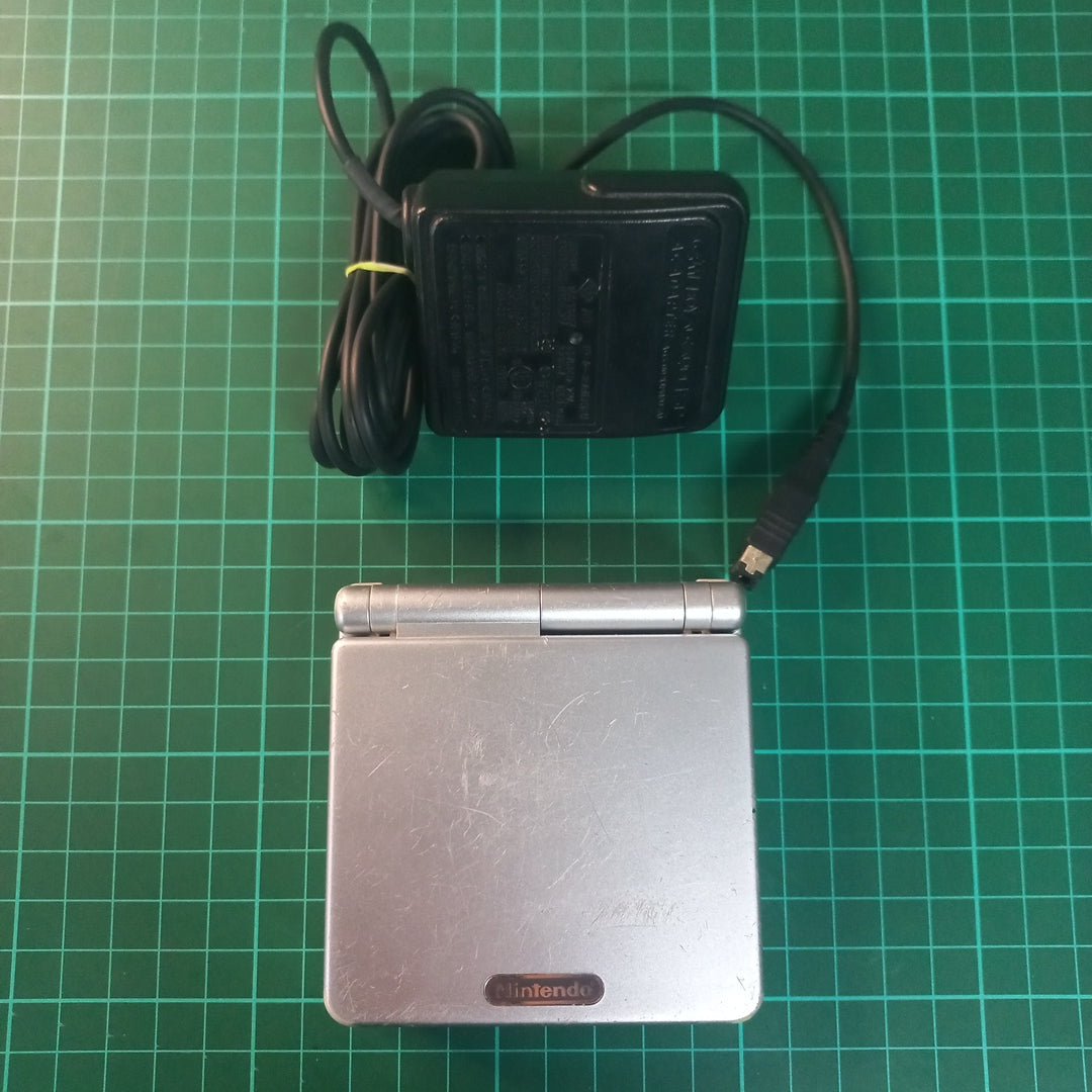 Nintendo Game Boy Advance SP | Platinum (Silver) | AGS - 001 | Game Boy Advance | Used Handheld Console - RetroguySA